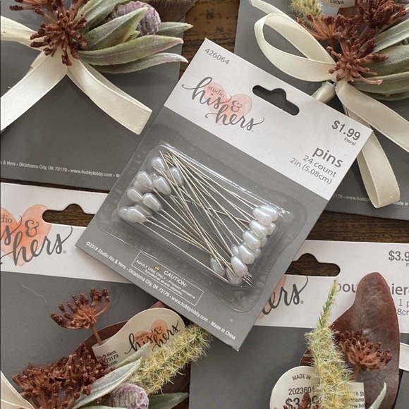 11 Boutineers - Picture 2 of 5